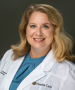  Kari Martin, MD